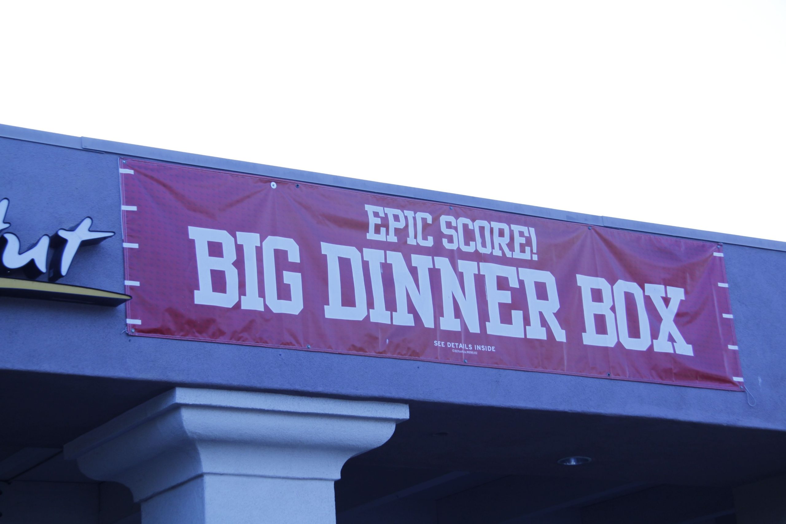 "Epic Score! Big Dinner Box" banner.